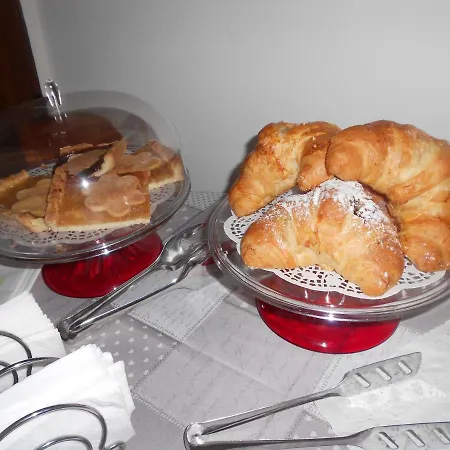 לינה וארוחת בוקר Stella ויקו אקוונסה