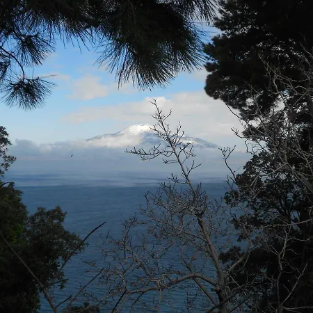 Stella לינה וארוחת בוקר 3*