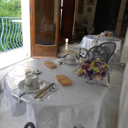 ベッド・アンド・ブレックファスト Stella